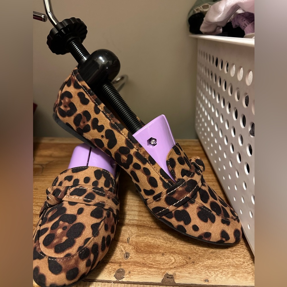 Leopard print, loafers, like new size 8 1/2 half